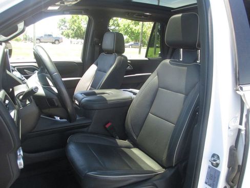 Used 2023 GMC Yukon SLT AWD/4WD image 21