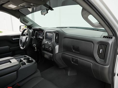 Used 2021 Chevrolet Silverado 1500 Custom Trail Boss AWD/4WD image 19
