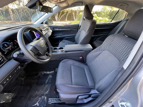 Used 2025 Toyota Camry LE image 25