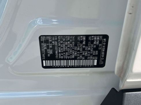 Used 2023 Nissan Rogue SL AWD/4WD image 10