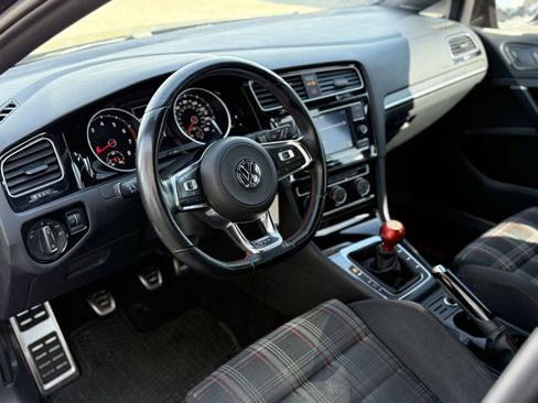 Used 2020 Volkswagen GTI S image 9