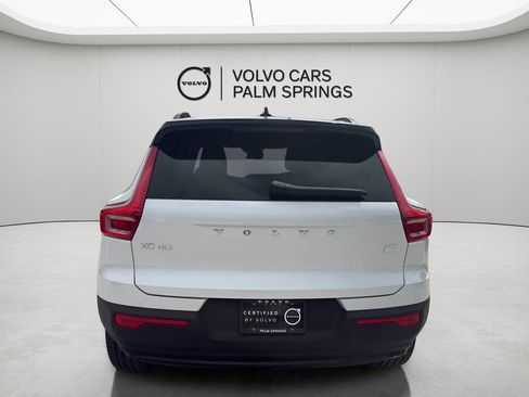 Used 2023 Volvo XC40 Recharge Ultimate image 12