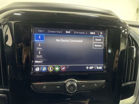 Used 2020 Chevrolet Traverse LT image 16