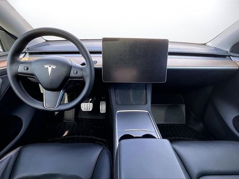 Used 2024 Tesla Model Y Performance image 16