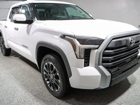 Used 2023 Toyota Tundra Limited w/ Power Package AWD/4WD image 5