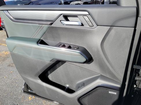 New 2026 GMC Acadia AT4 w/ Luxury Package image 7