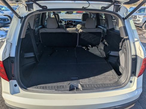 Used 2018 Honda Pilot Touring image 14