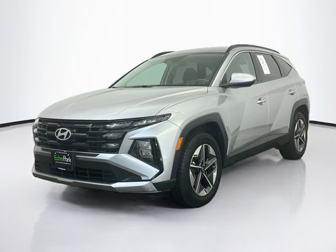Used 2025 Hyundai Tucson SEL AWD/4WD image 3