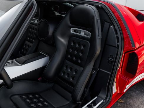 Used 2005 Ford GT RWD image 37