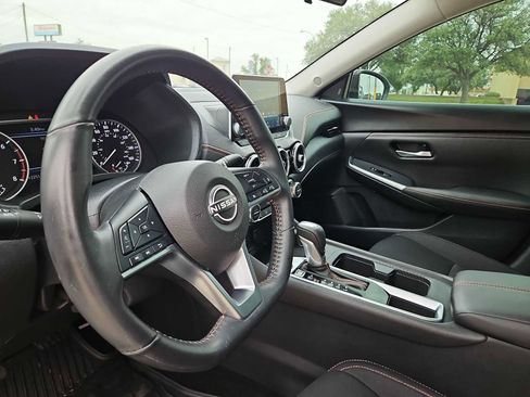 Used 2024 Nissan Sentra SR FWD image 10