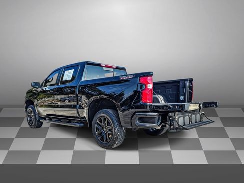 Used 2024 Chevrolet Silverado 1500 LT Trail Boss w/ Convenience Package II AWD/4WD image 4
