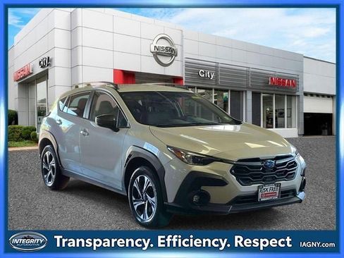 Used 2024 Subaru Crosstrek 2.0i Premium AWD/4WD image 1