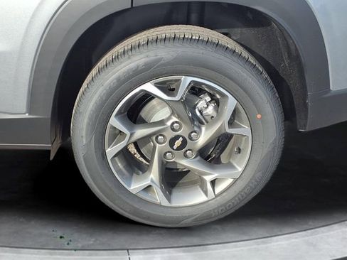 New 2026 Chevrolet Trax LT image 18