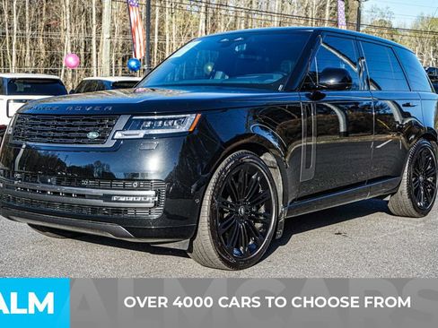 Used 2025 Land Rover Range Rover SE AWD/4WD image 2