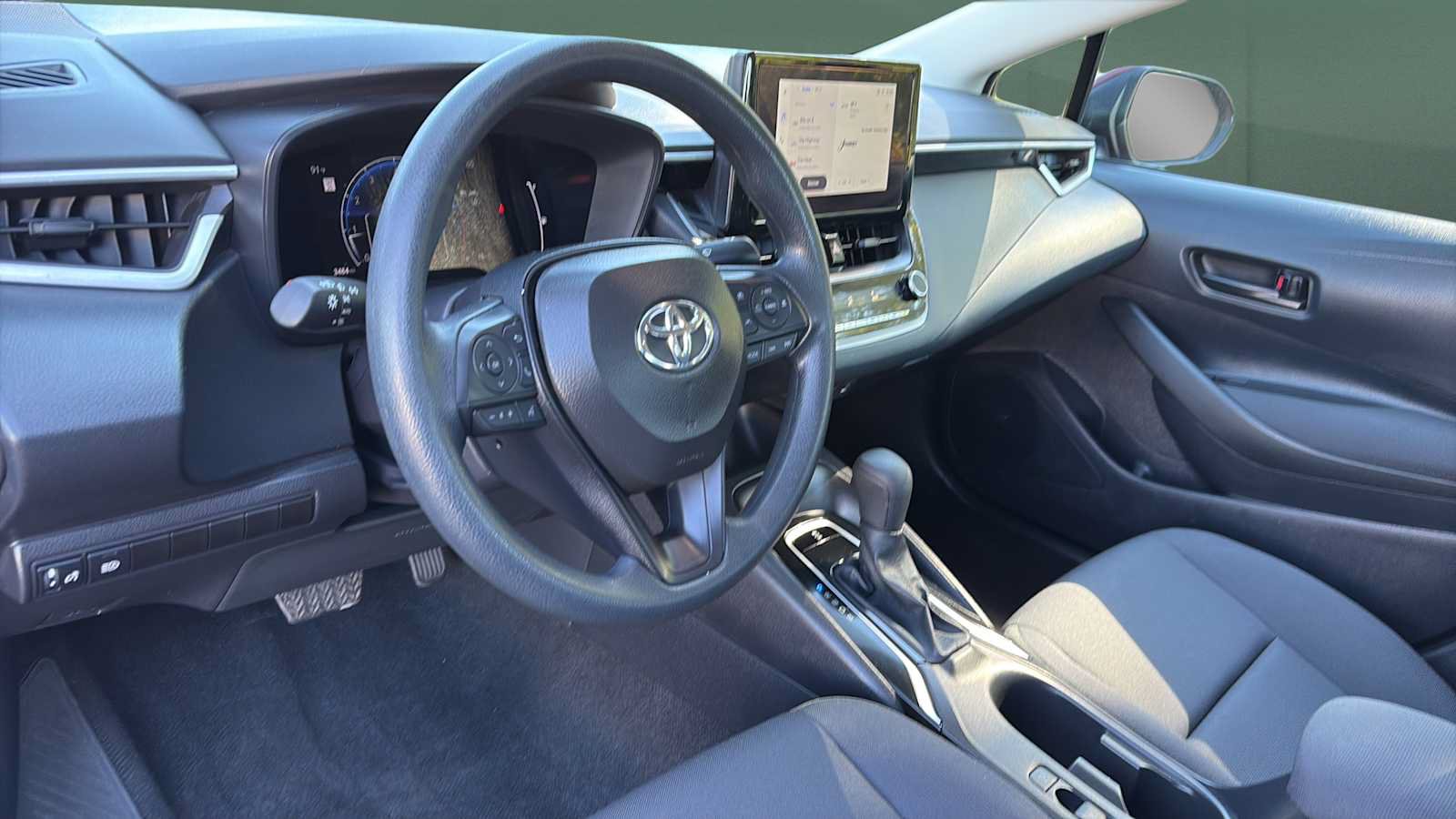 Used 2026 Toyota Corolla LE FWD image 13