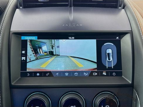 Used 2021 Jaguar F-TYPE Coupe image 18