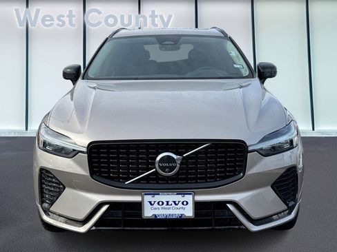 Certified 2025 Volvo XC60 B5 Plus image 10