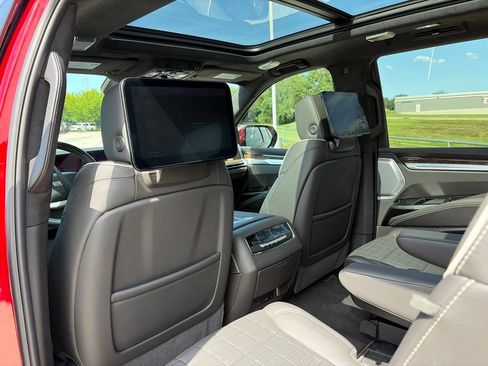 Used 2026 Cadillac Escalade Platinum Sport w/ LPO, ONYX Package AWD/4WD image 55