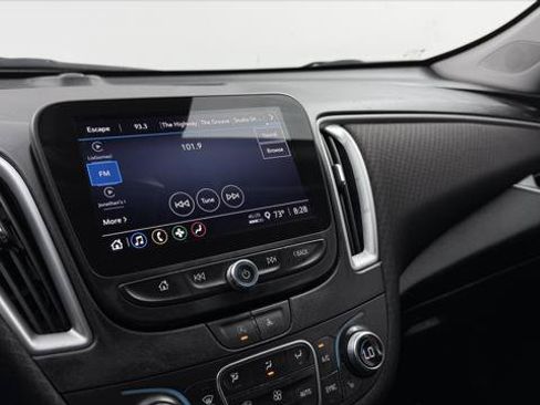 Used 2023 Chevrolet Malibu LT FWD image 29