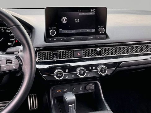 Used 2025 Honda Civic Sport image 9