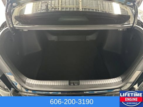 Used 2025 Honda Accord SE image 18