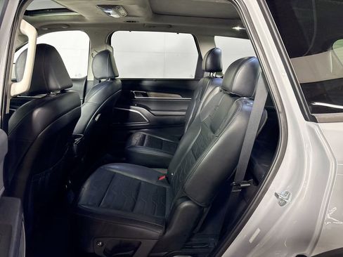Used 2022 Kia Telluride SX w/ SX Prestige Package AWD/4WD image 21