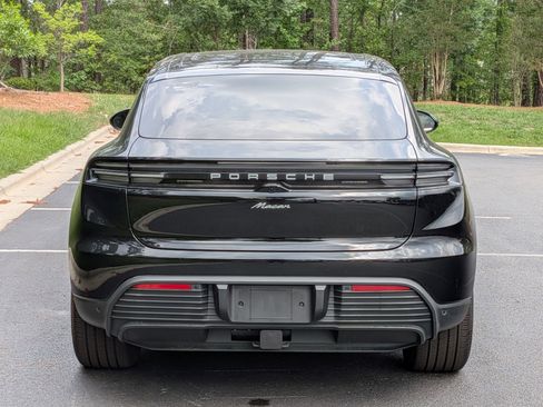 Used 2025 Porsche Macan Electric RWD image 22