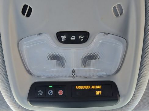 Used 2021 Chevrolet TrailBlazer LT image 32