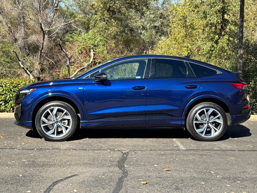 Certified 2024 Audi Q4 e-tron Premium Plus w/ Premium Plus AWD/4WD image 8
