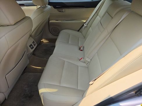 Used 2013 Lexus ES 350 w/ Premium Pkg FWD image 5