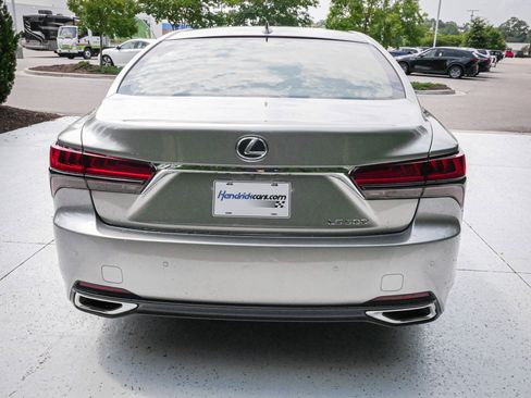 Used 2021 Lexus LS 500 w/ Interior Upgrade Package RWD image 9