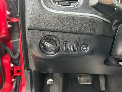 Used 2015 Dodge Charger SXT image 24