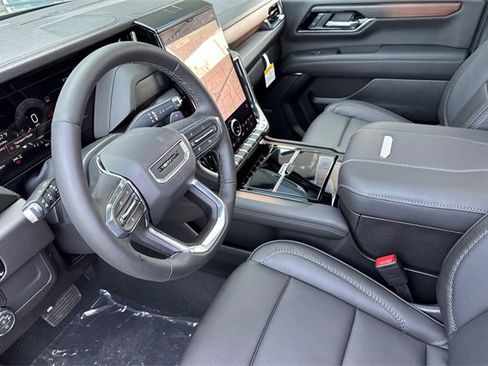 New 2026 GMC Yukon XL Denali w/ Sun & Power Step Package image 10