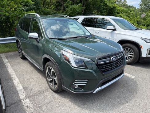 Used 2023 Subaru Forester Touring AWD/4WD image 9