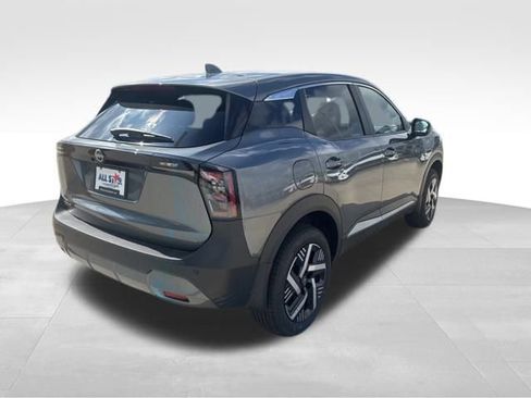 Used 2025 Nissan Kicks SV image 6