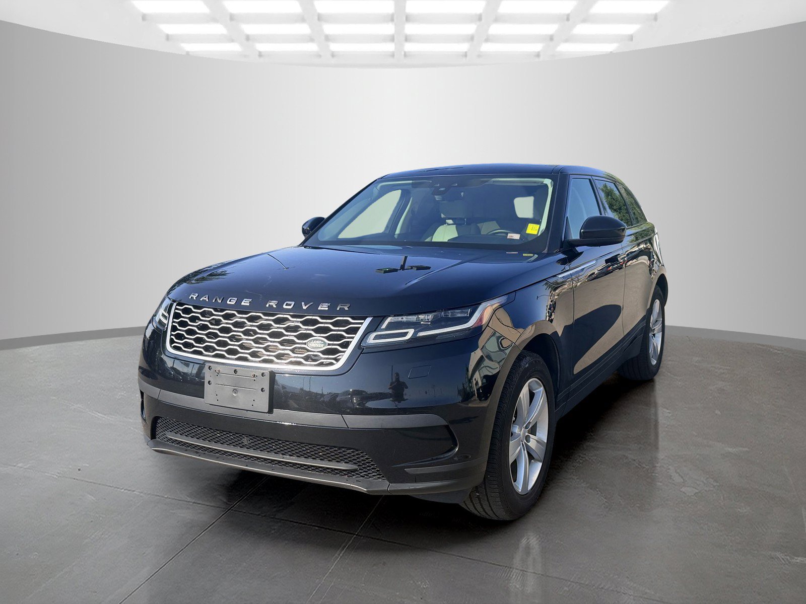 Used 2018 Land Rover Range Rover Velar S AWD/4WD image 1