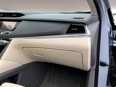 Used 2017 Cadillac XT5 Premium Luxury image 16