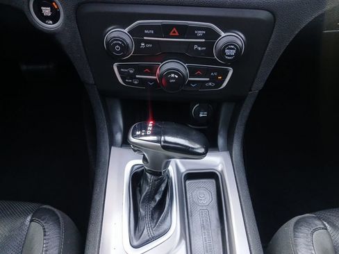 Used 2021 Dodge Charger SXT w/ Leather Interior Group RWD image 10