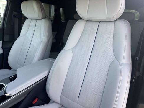 Certified 2025 Cadillac Lyriq Luxury RWD image 20