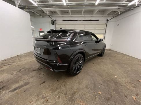 Certified 2025 Cadillac Lyriq Sport image 6