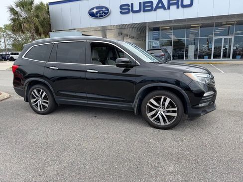 Used 2017 Honda Pilot Elite image 1