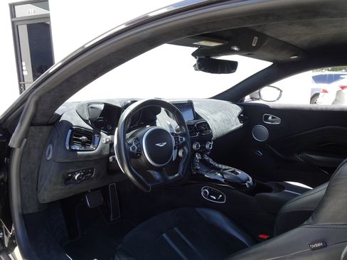 Used 2020 Aston Martin V8 Vantage Coupe RWD image 11