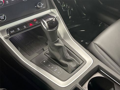 Certified 2025 Audi Q3 2.0T Premium w/ Convenience Package AWD/4WD image 16