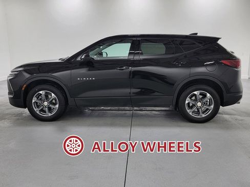 Used 2023 Chevrolet Blazer LT image 5
