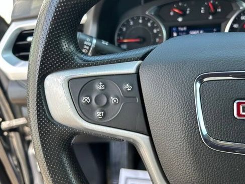 Used 2021 GMC Acadia SLE w/ Driver Convenience Package AWD/4WD image 17