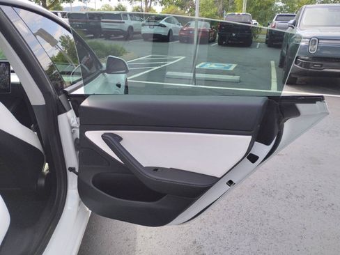Used 2021 Tesla Model 3 Performance AWD/4WD image 17