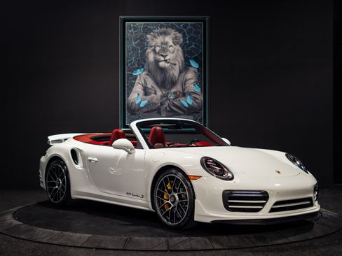 Used 2017 Porsche 911 4 Cabriolet AWD/4WD image 5