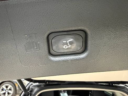 Used 2023 Lincoln Nautilus AWD w/ Premium Package image 29