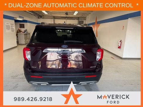 Used 2022 Ford Explorer XLT w/ Equipment Group 202A AWD/4WD image 6