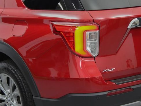 Used 2023 Ford Explorer XLT w/ Equipment Group 202A AWD/4WD image 6
